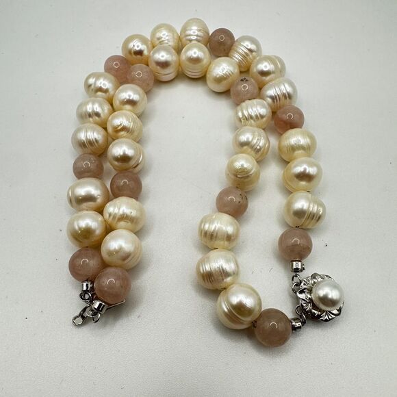 Big pearl, rose quartz double stranded bracelet with sterling silver clasp! - Picture 4 of 11